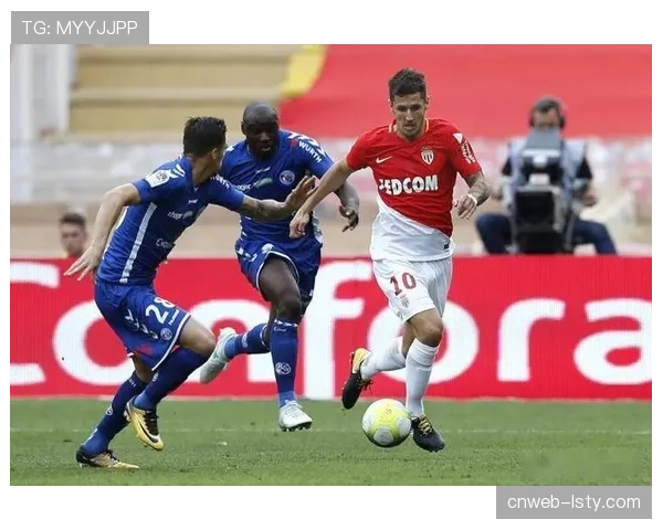 巴黎FC控球率51.6%对摩纳哥52.2%，反击效率成胜负关键