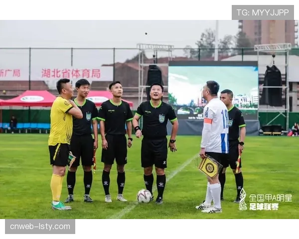 德国足球职业联盟与裁判委员会联合举办青少年裁判体验日活动 德国足球职业联盟与裁判委员会联合举办青少年裁判体验日活动